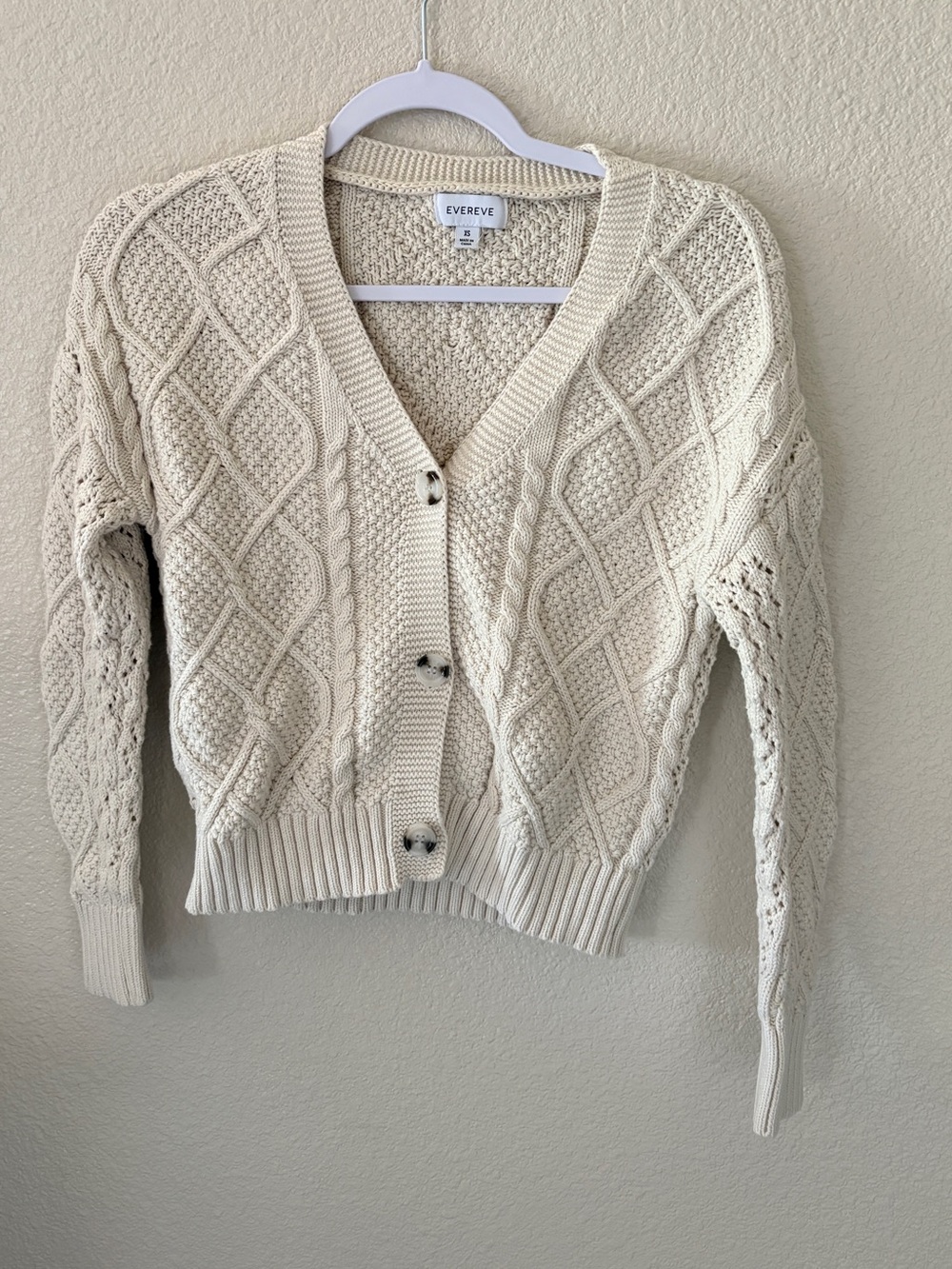Evereve Cream Cable Knit V-Neck Button-Front Cardigan